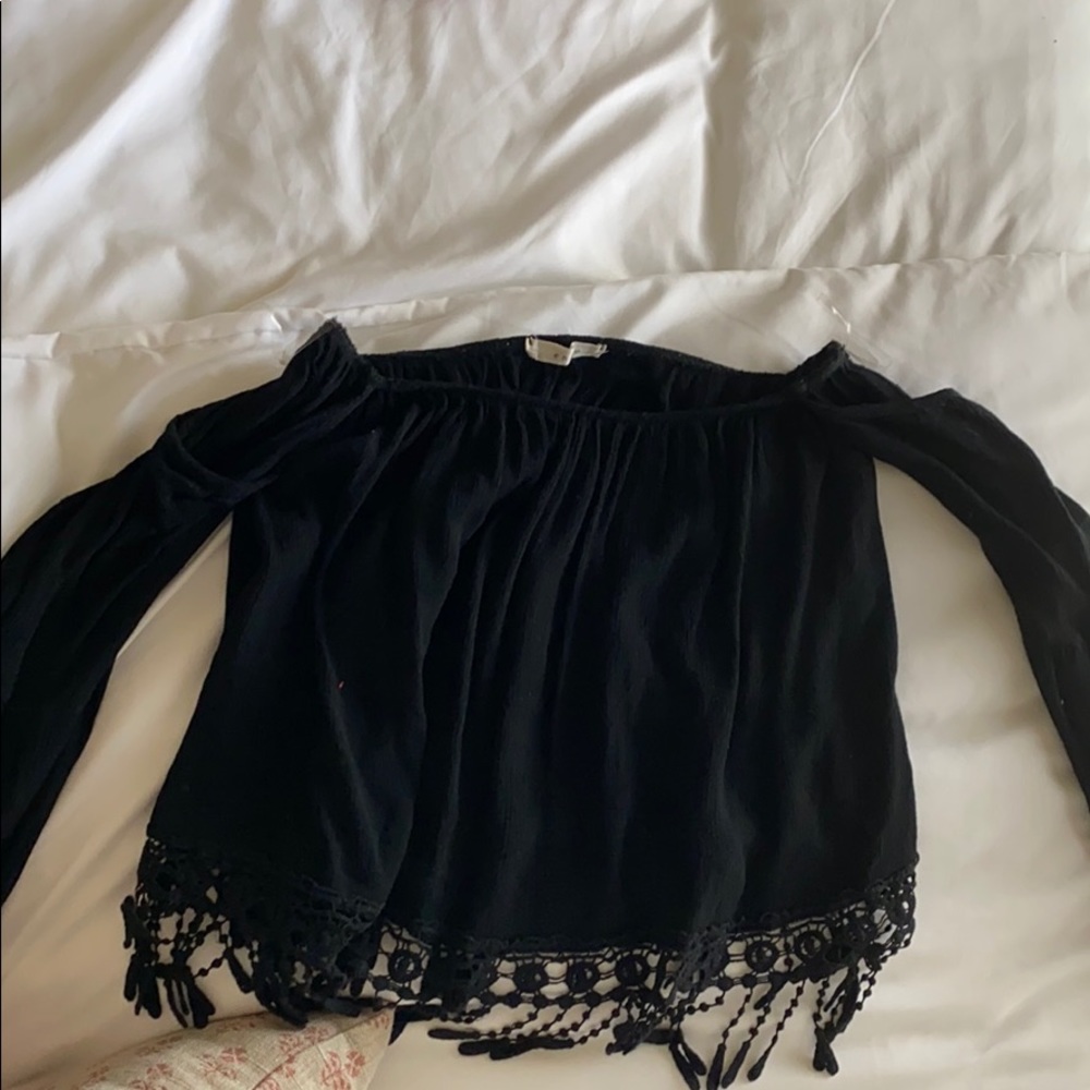 black of the shoulder long sleeve top